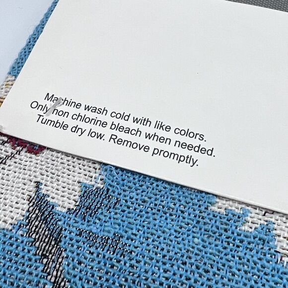 Blue Red White Daisy Floral Tapestry Table Runner 13 x 72" Spring Summer NEW - Picture 5 of 5